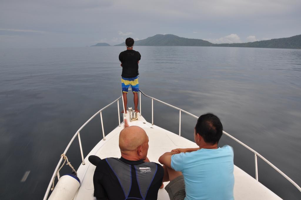 Raja Ampat Dive Resort Tapokreng Eksteriør billede