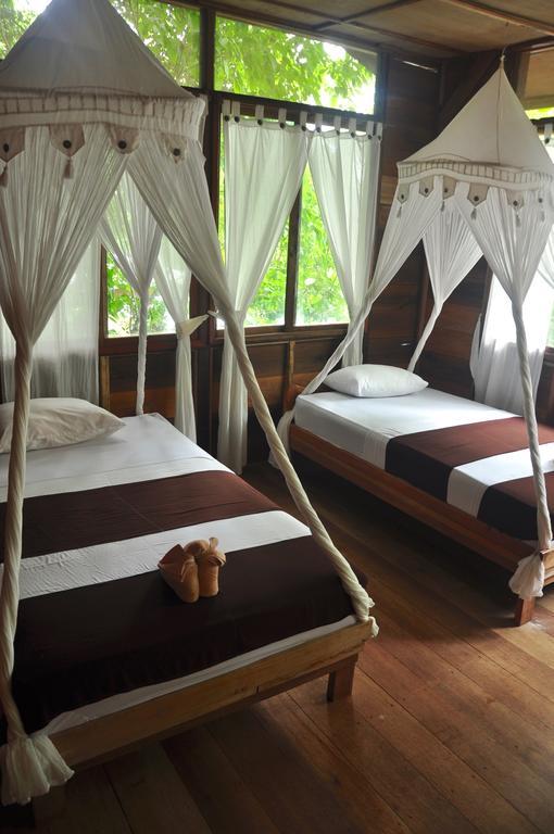 Raja Ampat Dive Resort Tapokreng Eksteriør billede