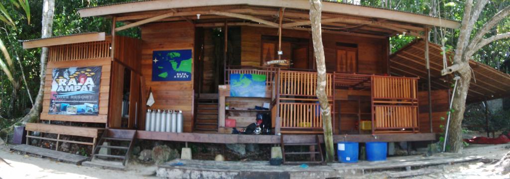 Raja Ampat Dive Resort Tapokreng Eksteriør billede