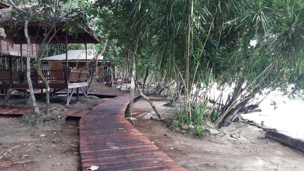 Raja Ampat Dive Resort Tapokreng Eksteriør billede
