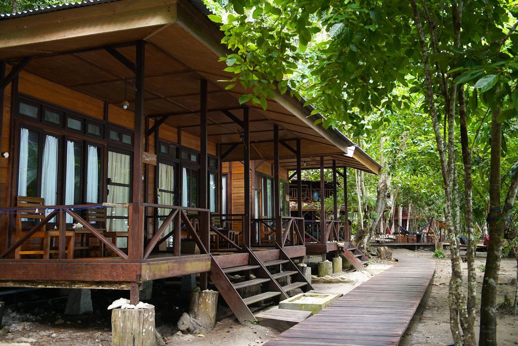 Raja Ampat Dive Resort Tapokreng Eksteriør billede