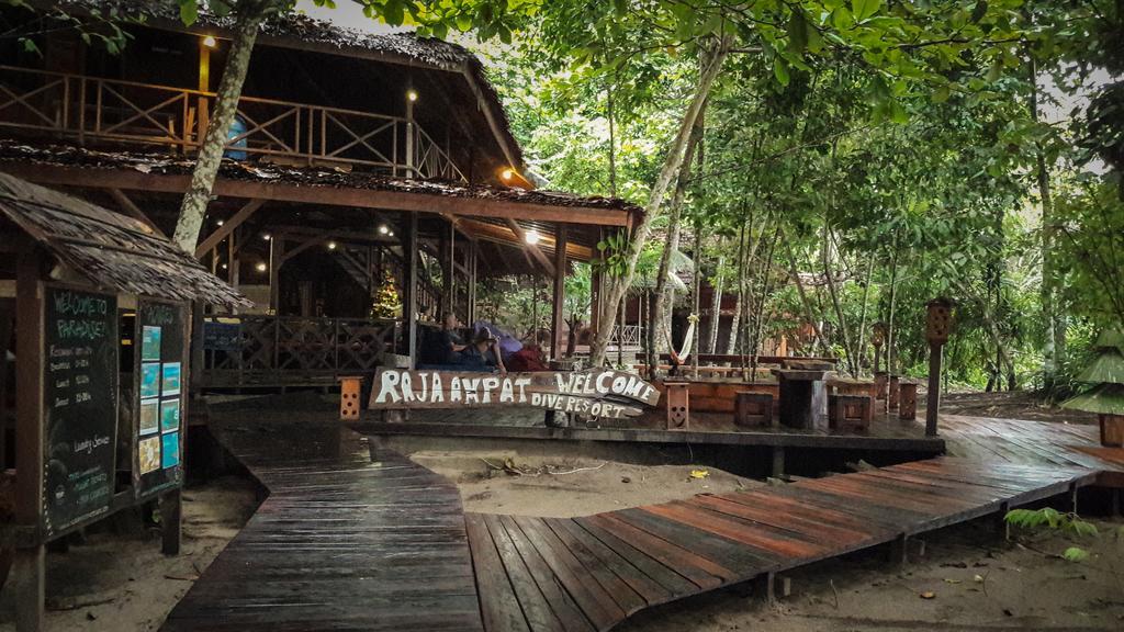Raja Ampat Dive Resort Tapokreng Eksteriør billede